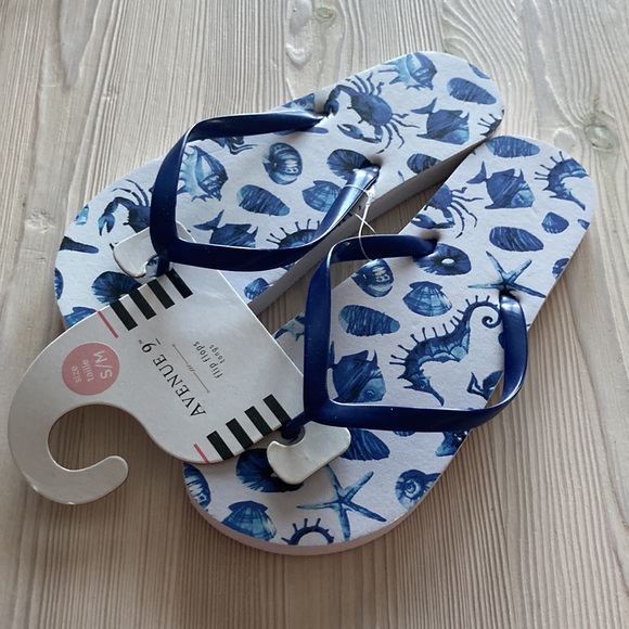 Marine Life Flip Flops - Picture 4 of 4